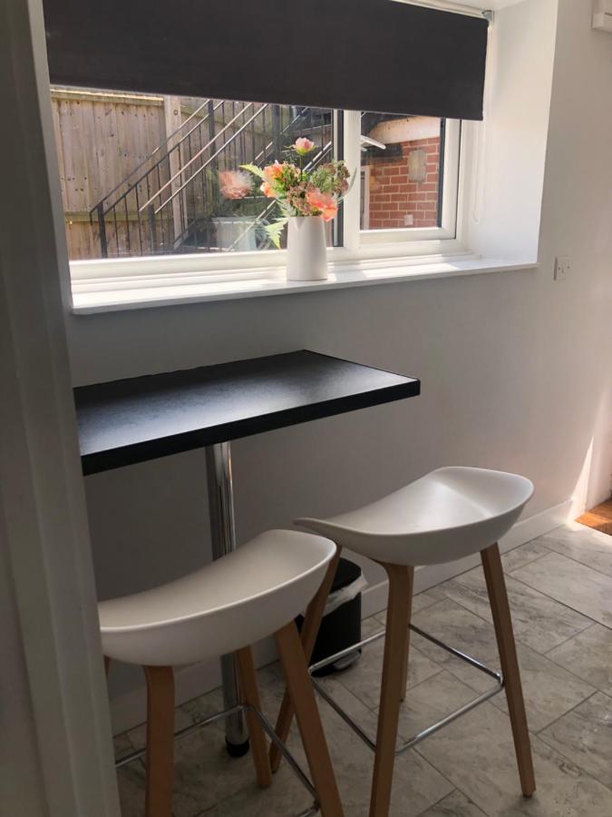 Exclusive Modern Decorated 1 Bedroom Detached Studio Newport  Dış mekan fotoğraf