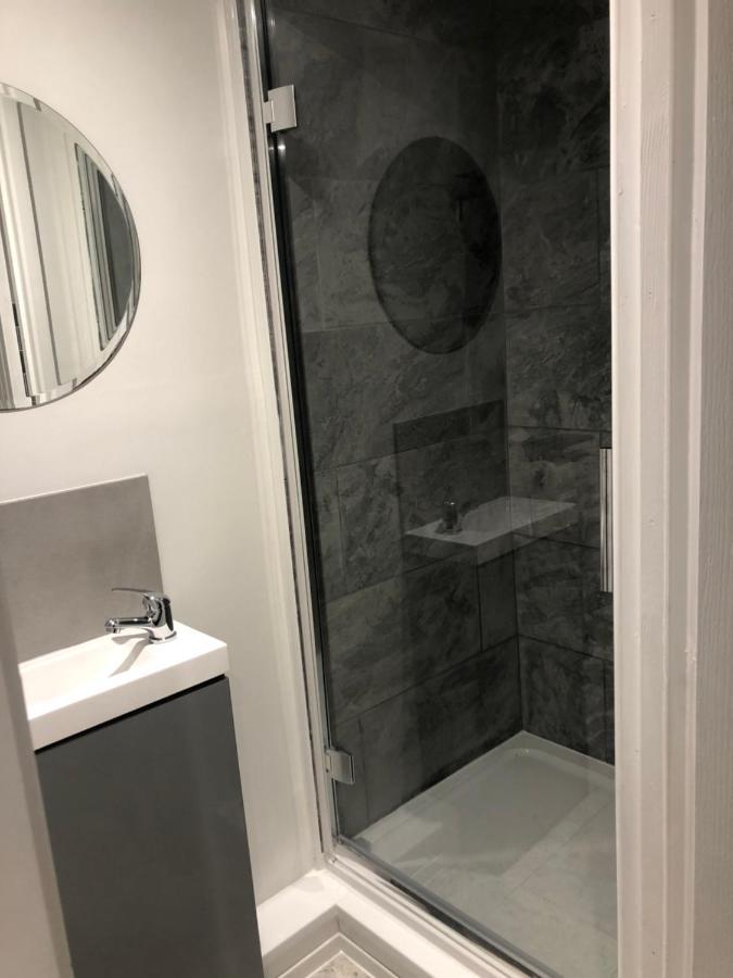 Exclusive Modern Decorated 1 Bedroom Detached Studio Newport  Dış mekan fotoğraf